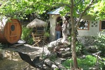 Unique earthen "cob" room by beach!