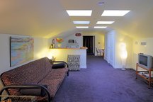 2/1 Close to downtown $125/nt 