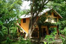 Artist's 4 Bdrm Home in Costa Rica