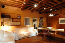 Apartment in 15th century building