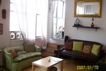 Sunny Tree House Rm-Great Location!