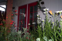 "SWEET little GARDEN STUDIO"