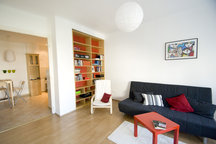 Hip home by castle: food/wine/wifi