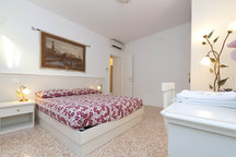 Venitian apartment  new and clean!