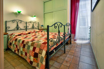 UgUFoLo Double En sUItE