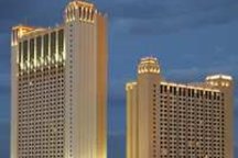 Hilton Resort Suite On The Strip!