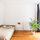 FREIRAUMWOHNUNG: Wohnzimmer mit Sofabett 140 x 200 cm / französischer Balkon zum Hinterhof 