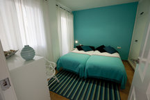 Modern Apt, 5 min walk to the Beach