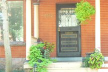 VICTORIAN TOWNHOME DOWNTOWN