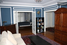 Huge 2Bdrm close to all the sights!
