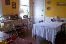 Spacious, sunny and clean - bedroom