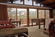 Treehaus Chalet - Slope Views!