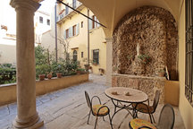 Nice Quiet in the Heart of Florence