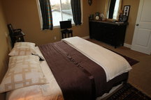 Lovely Suite + Living area/Kitchen