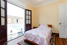 Room Furnished Near Downtown.