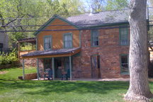 Historic Farmhouse on Pearl
