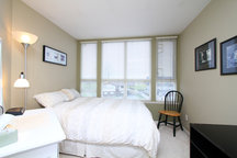 Bright & Clean West Room-Breakfast