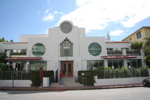 Suite (#104) in Art Deco Hotel