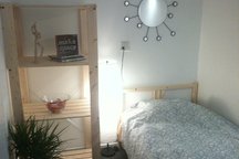 StartupHouse: get a bed and desk!