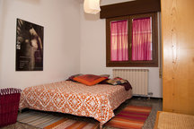 room available 15 min. bus fromVE