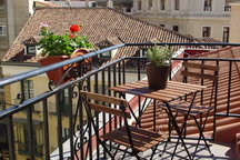 Sunny TERRACE Apt, Historic CENTER