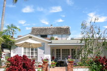 Sunny Room in Balboa Island Cottage