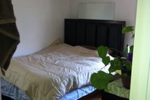 Private room in nice house near UCB