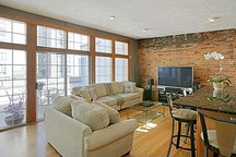 Back Bay, 2 stories, priv. roofdeck