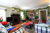 Great East Van 3 Bdrm Near Transit!