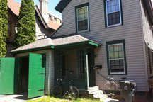 Sunny Room - Near Campus/Capital