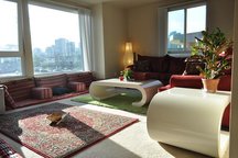 V.Convenient Location + Great View!