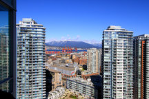 1BR in Premium Downtown Condo