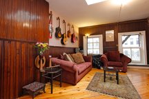 Musician/Artist's Urban Treehouse