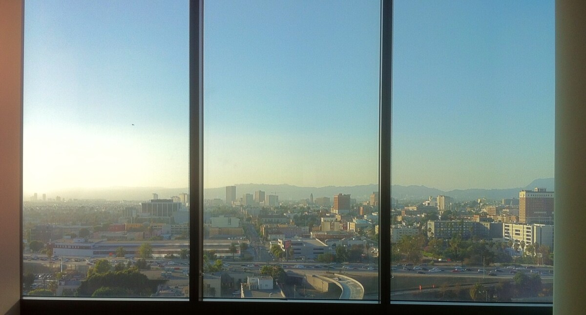 Steps to LA LIVE/Convention Center! in Los Angeles