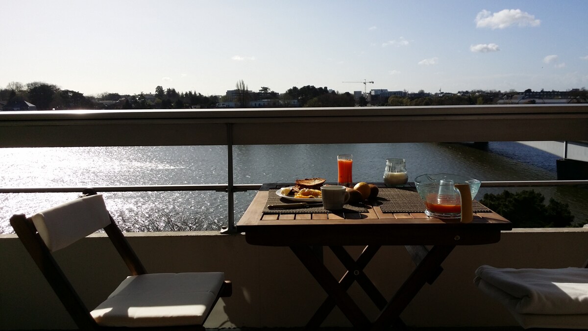 Joli studio avec balcon sur Loire