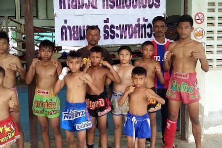 Learning Real Thai boxing - Appartamento