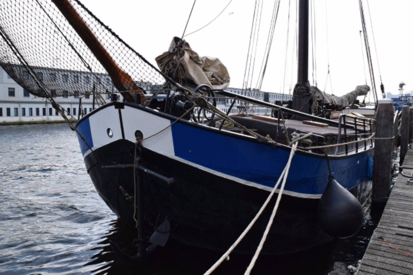 Top 20 rotterdam verhuur van boten, jachten en woonboten airbnb ...