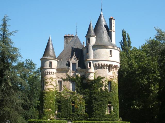 Château la Chaise -chambre Louis XV - Castle