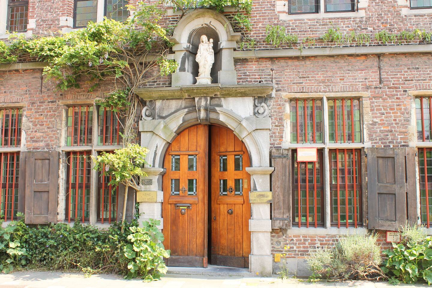 Top 20 bed and breakfasts ghent: inns and b&bs airbnb ghent