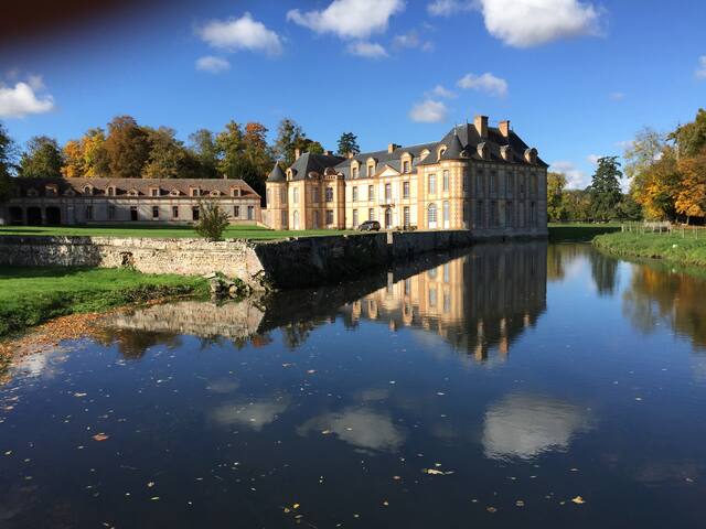 Trois chambres dans un château - Castle