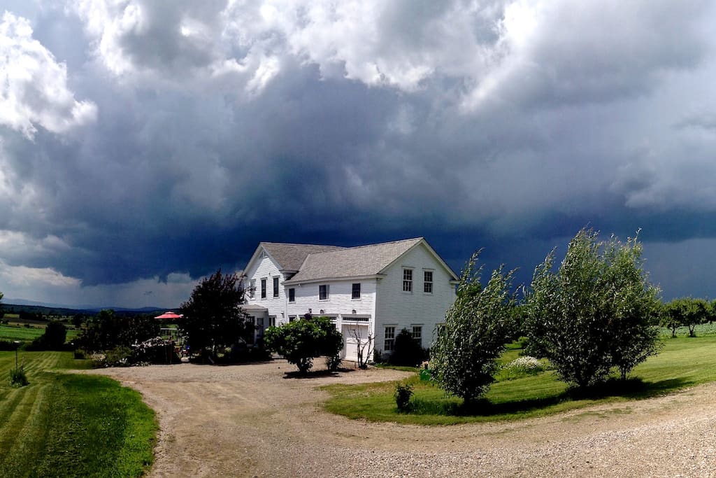 Thunderstorm approaching