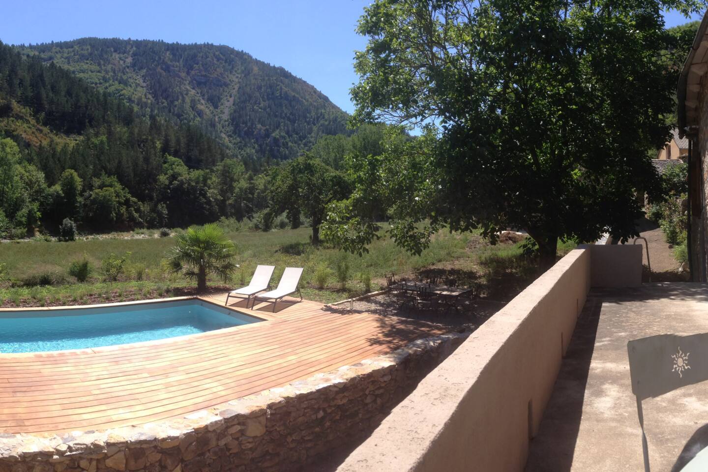 Gorges du tarn, heated swimmingpool houses for rent in quézac Ingerichte kamers lila