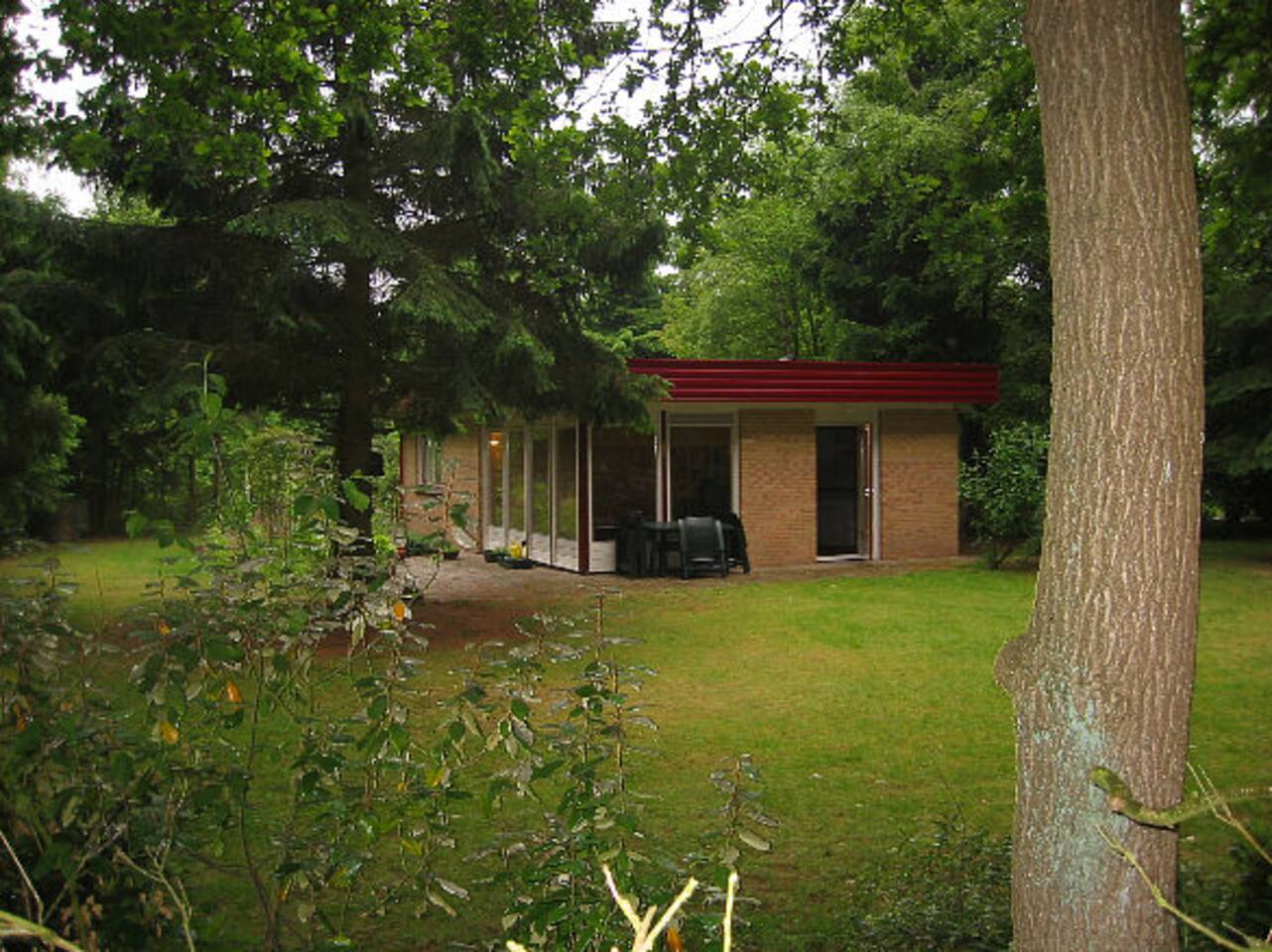 Bosbungalow aan de bosrand zomerhuisjes/cottages te huur in koekange