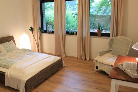  bed and breakfast dusseldorf, dusseldorf bed and breakfast, bed