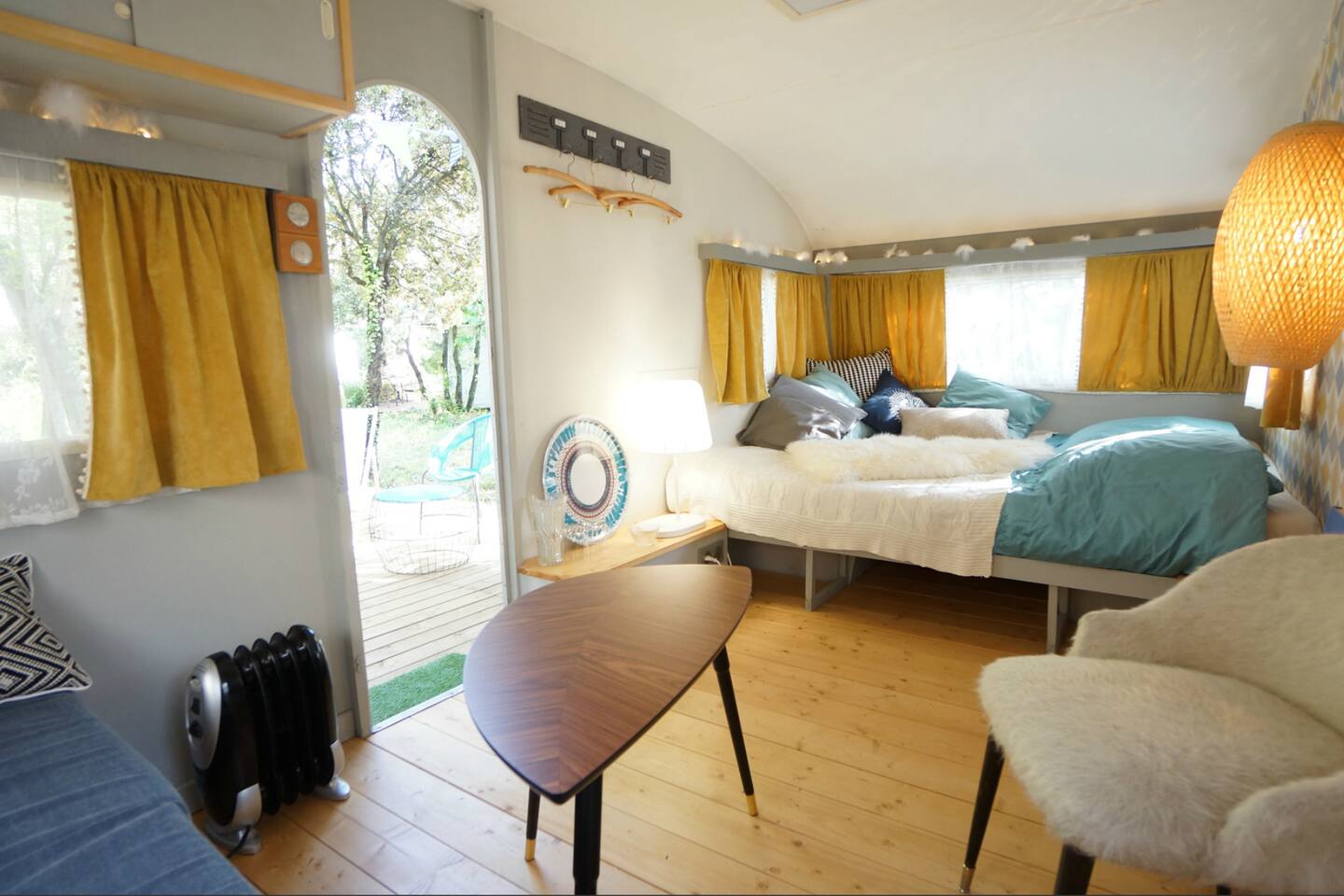 Top 20 des camping cars et mobile homes à louer à lattes airbnb ...