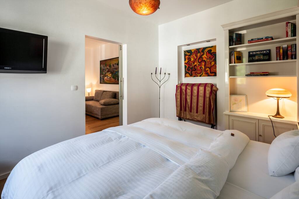 Serviced suite whirlpool 1 apartments zur miete in wiesbaden Tisch und bett florsheim