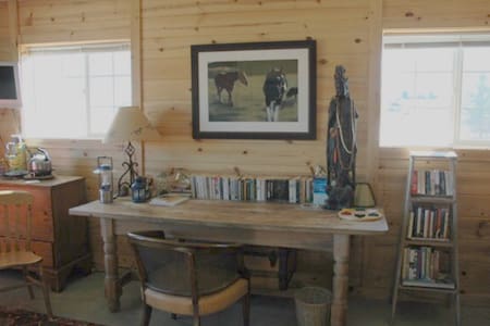 Mountain view studio, dry sauna!