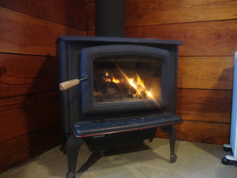 Orchard Cabin Cabins for Rent in Salt Spring Island