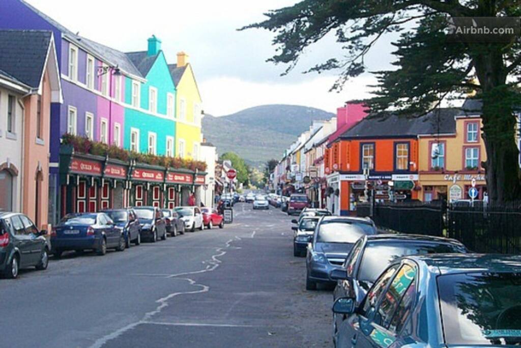 Road from the Caha's to Kenmare,