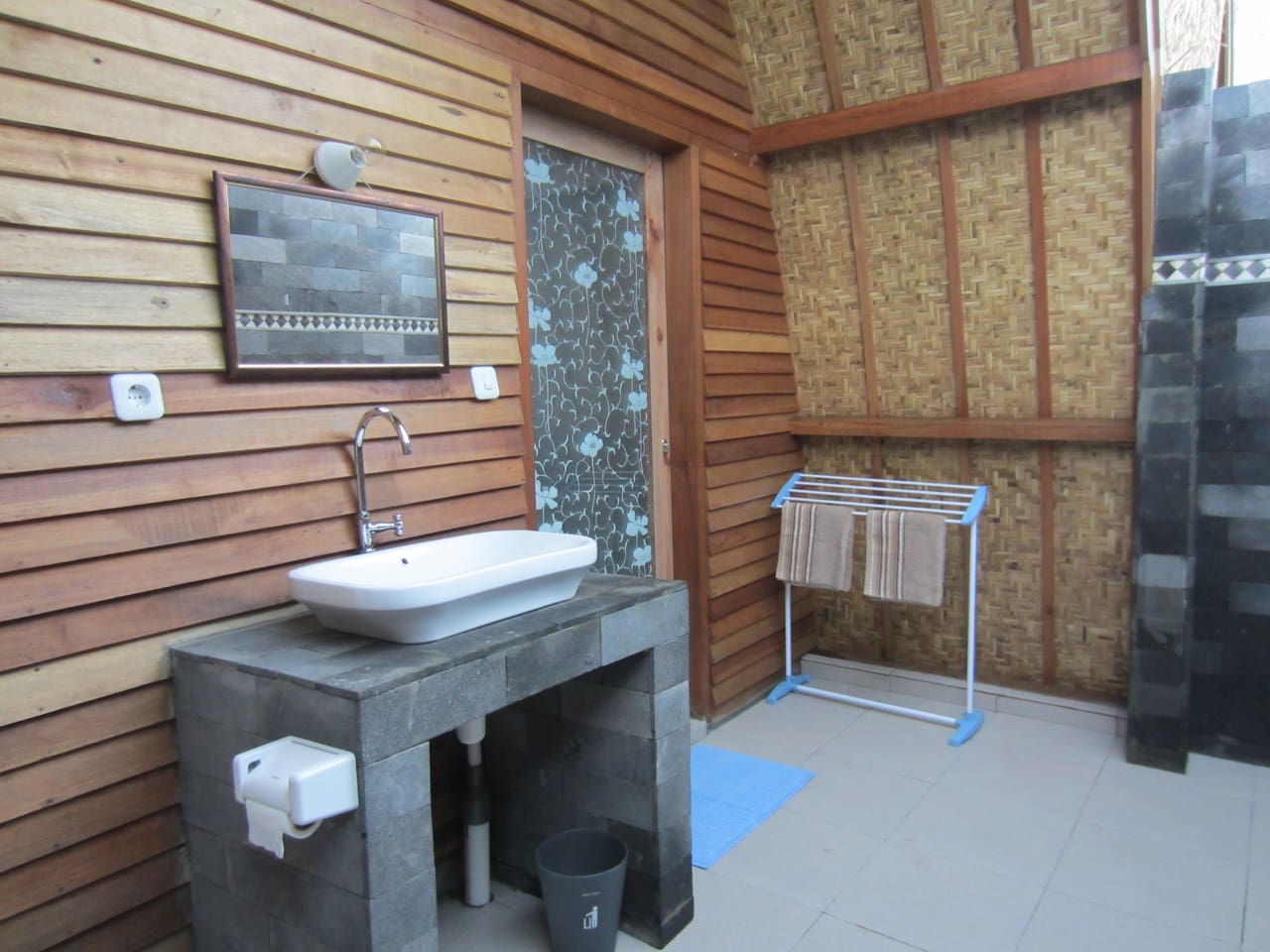 Djamezz lumbung gili air bed & breakfasts te huur in : djamezz ... Wunderschne bedden en ruimte